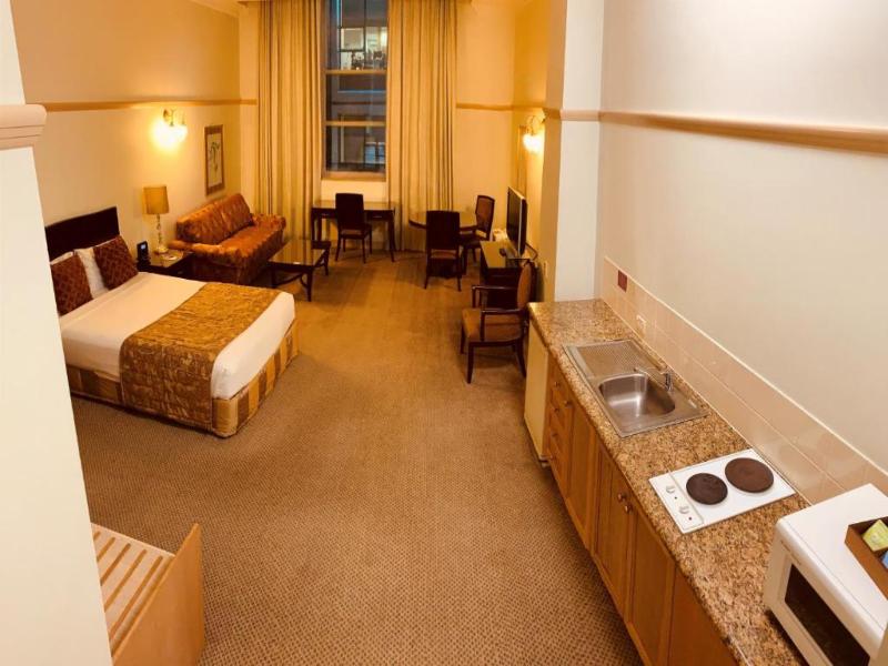 Royal Albert Apartments Hotel image