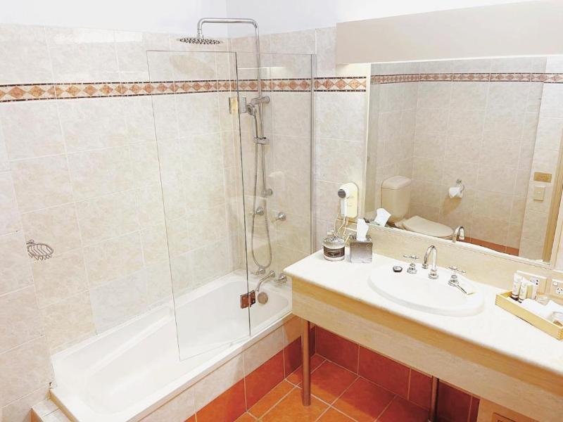 Royal Albert Apartments Hotel image