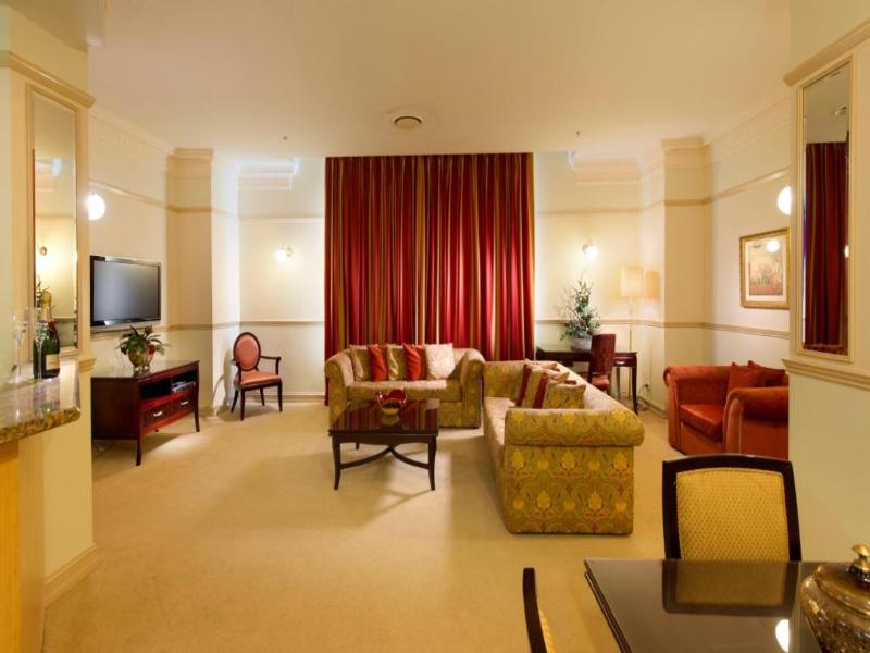 Royal Albert Apartments Hotel image