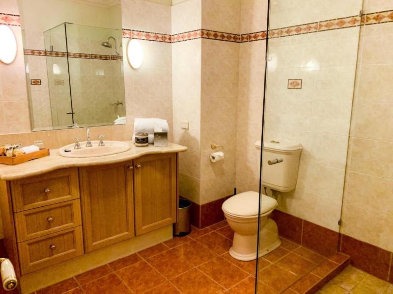 Royal Albert Apartments Hotel image