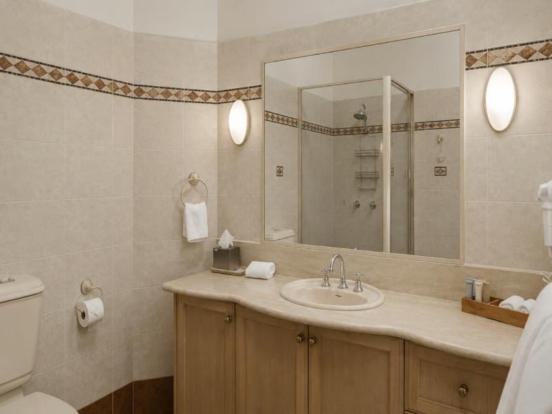 Royal Albert Apartments Hotel image