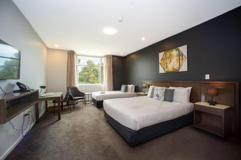 Sfera Park Suites & Convention Centre