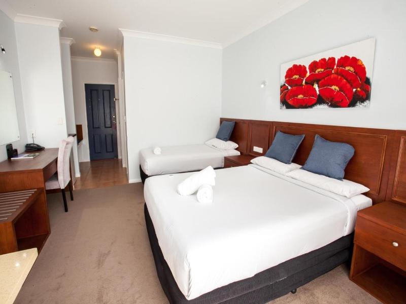 Springwood Motor Inn image