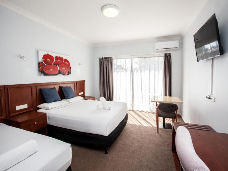 Springwood Motor Inn image