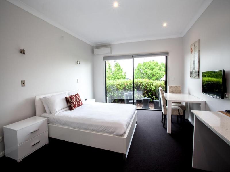 Springwood Motor Inn image