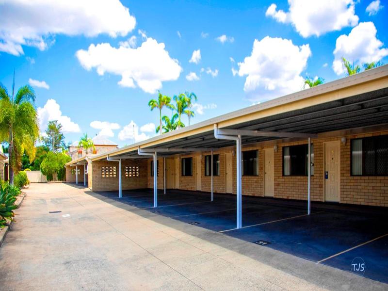 Sun Palms Motel image
