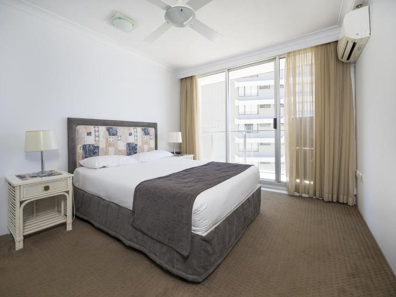 Sunbird Beach Resort image