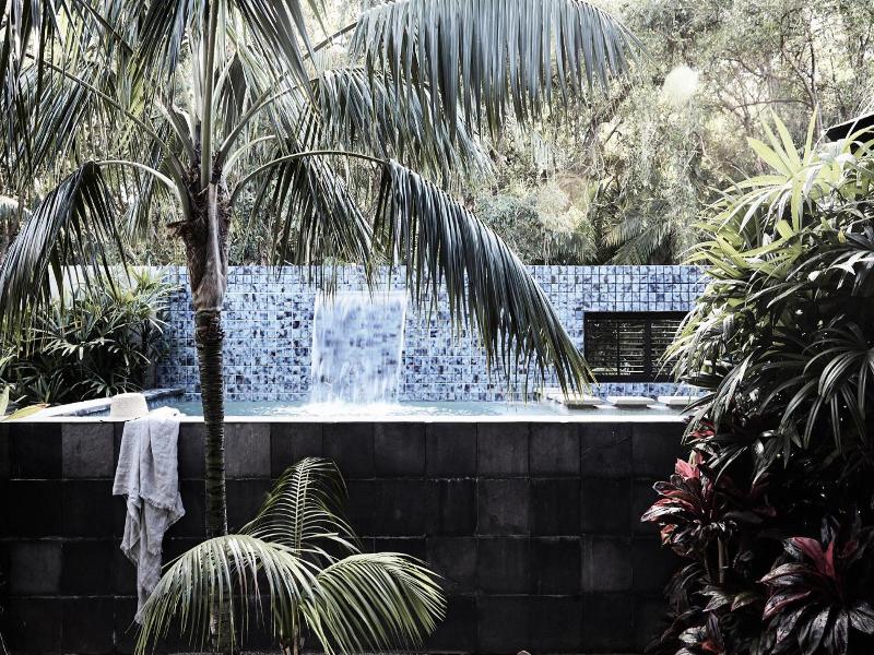 The Villas of Byron image
