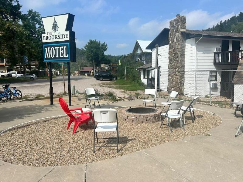 Brookside Motel