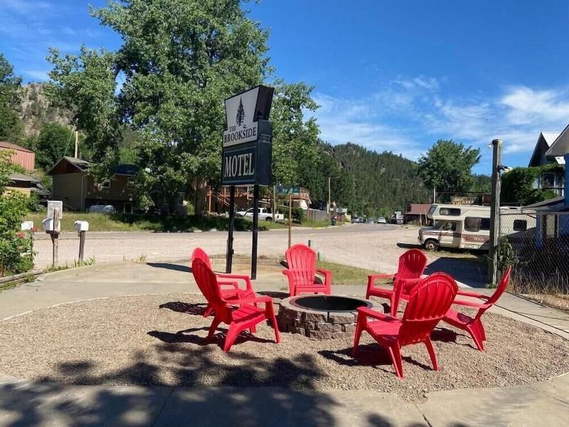 Brookside Motel