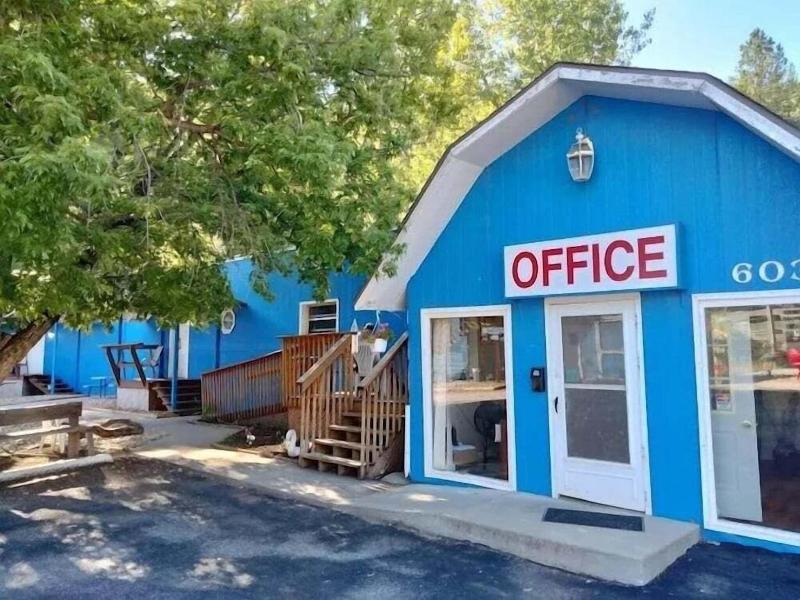 Brookside Motel