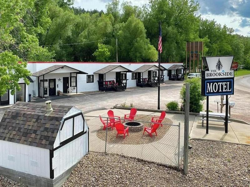 Brookside Motel