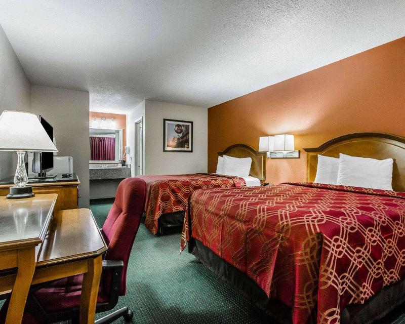 Econo Lodge Inn & Suites Enterprise image