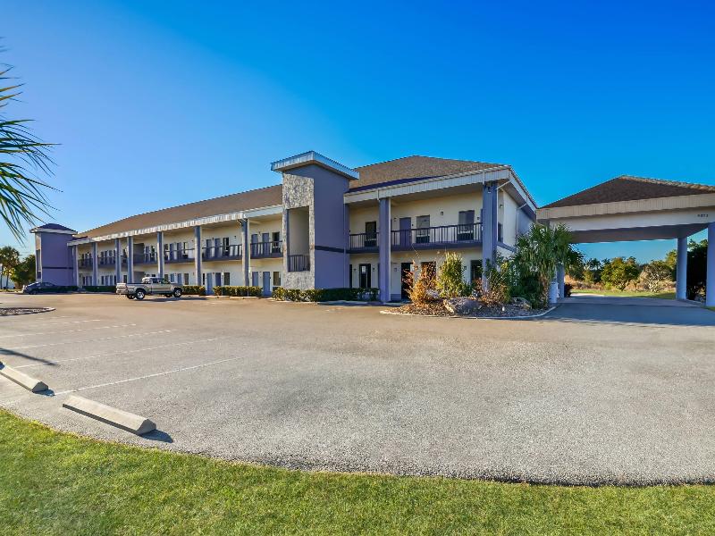 Quality Inn Weeki Wachee - Spring Hill image