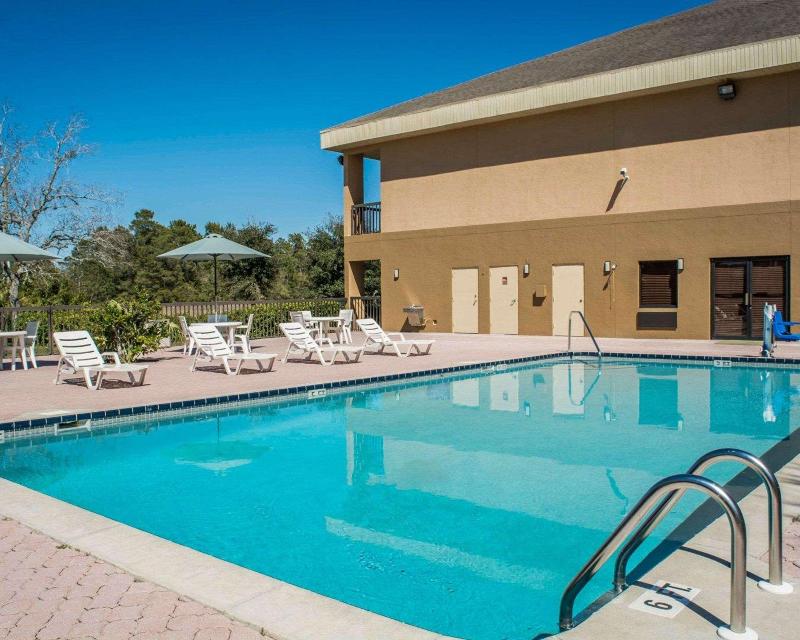 Quality Inn Weeki Wachee - Spring Hill image