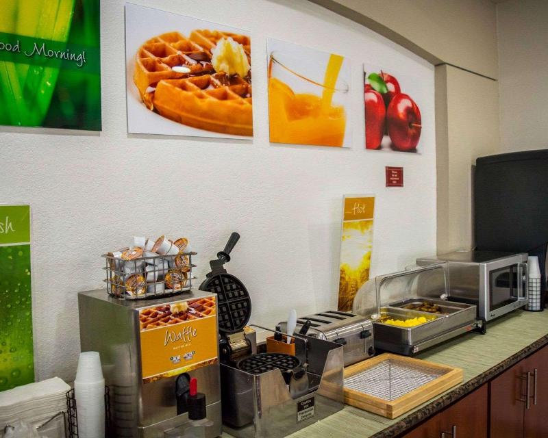 Quality Inn Weeki Wachee - Spring Hill image