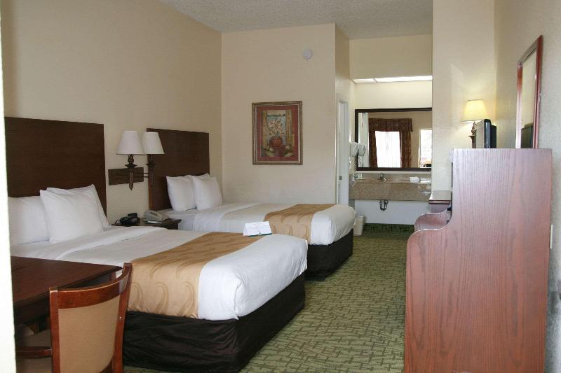 Quality Inn Weeki Wachee - Spring Hill image