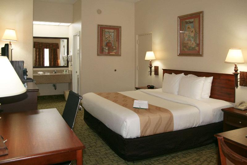Quality Inn Weeki Wachee - Spring Hill image