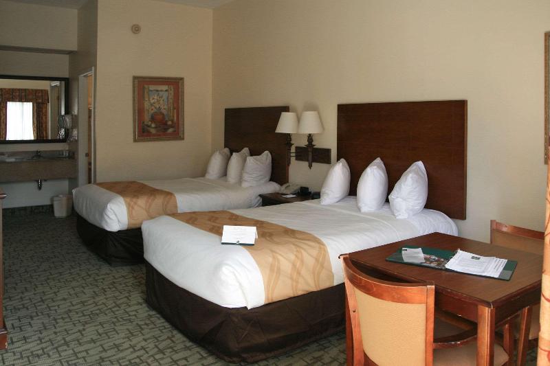 Quality Inn Weeki Wachee - Spring Hill image