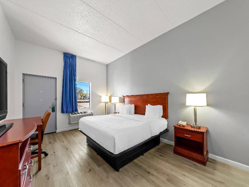 Quality Inn Weeki Wachee - Spring Hill image