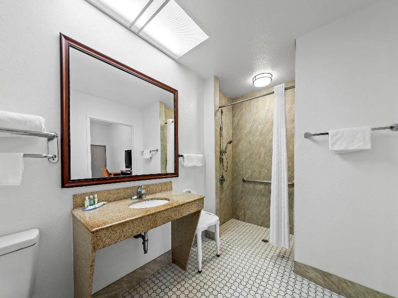 Quality Inn Weeki Wachee - Spring Hill image