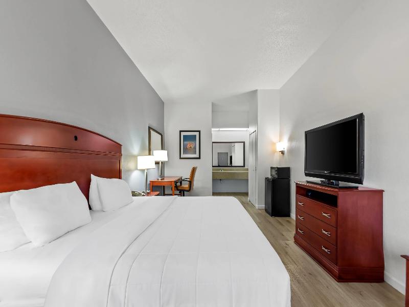 Quality Inn Weeki Wachee - Spring Hill image