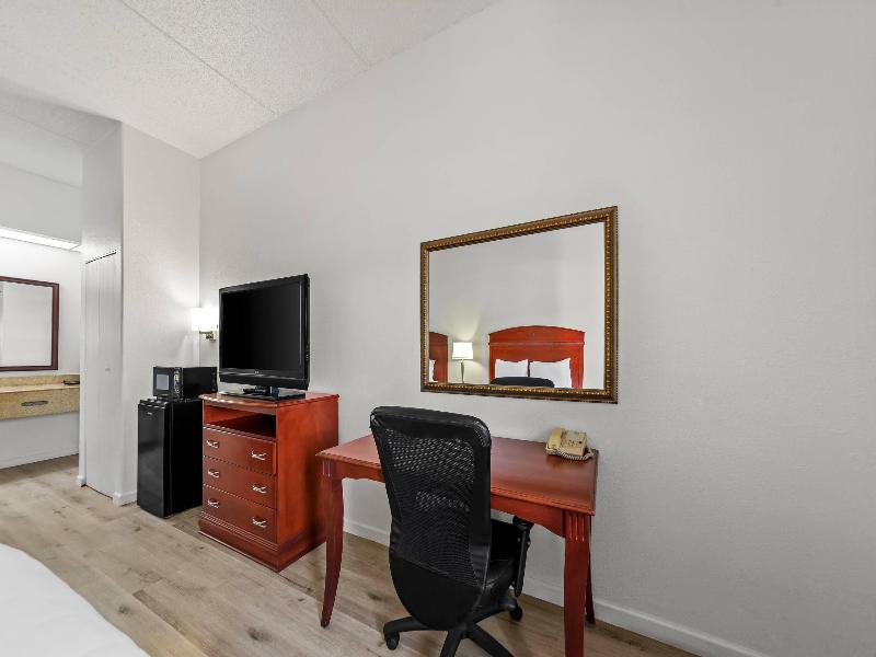 Quality Inn Weeki Wachee - Spring Hill image