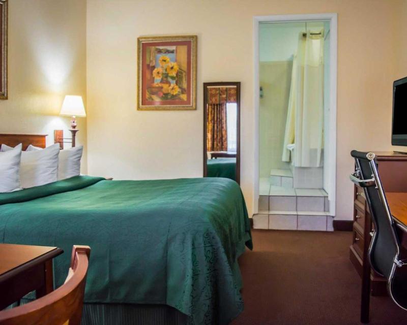 Quality Inn Weeki Wachee - Spring Hill image