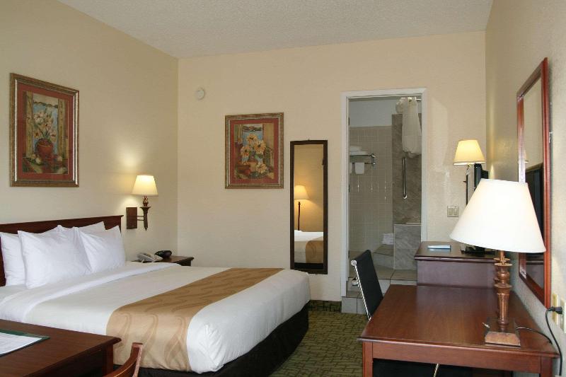 Quality Inn Weeki Wachee - Spring Hill image