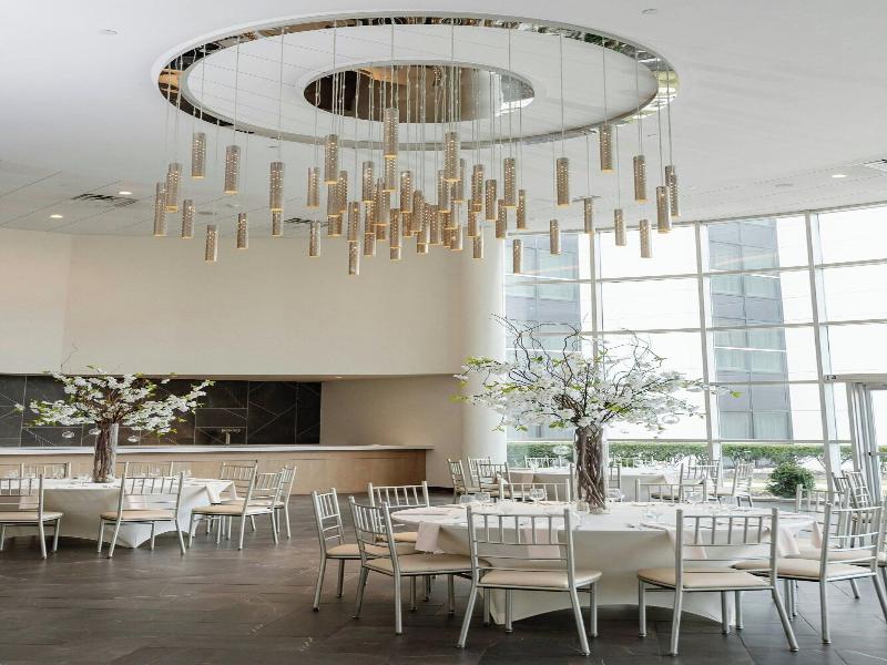 Sheraton Eatontown Hotel image