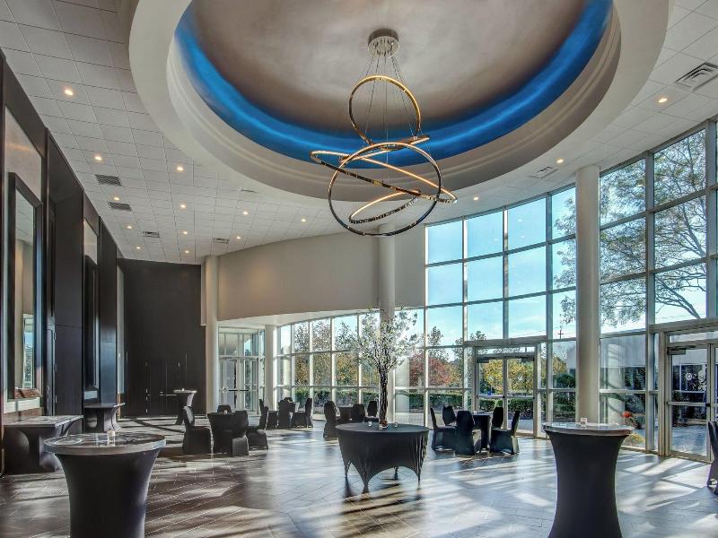 Sheraton Eatontown Hotel image