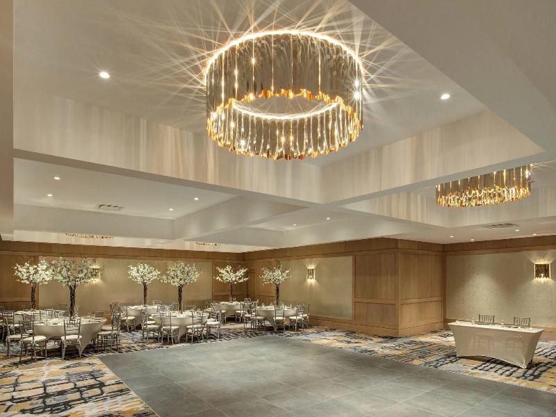 Sheraton Eatontown Hotel image