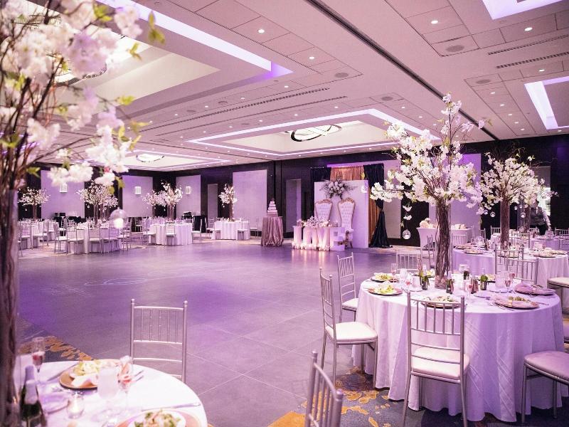Sheraton Eatontown Hotel image