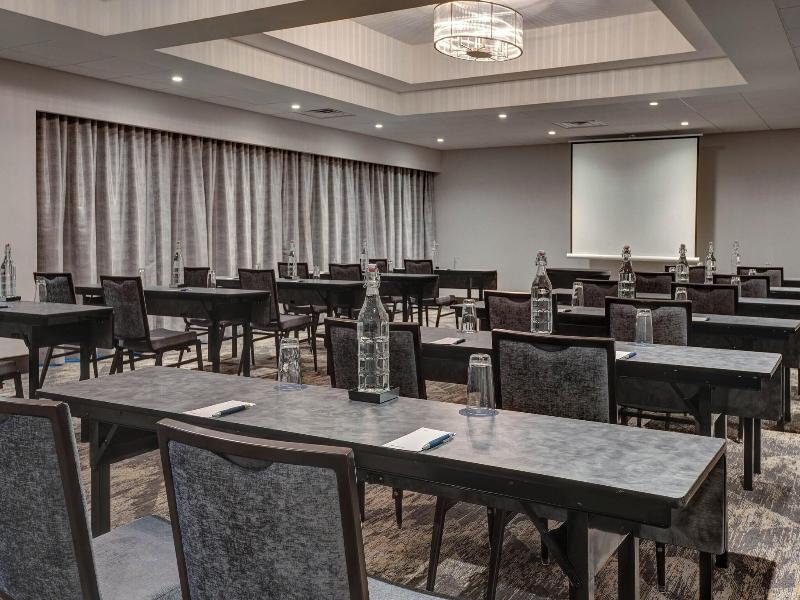 Sheraton Eatontown Hotel image