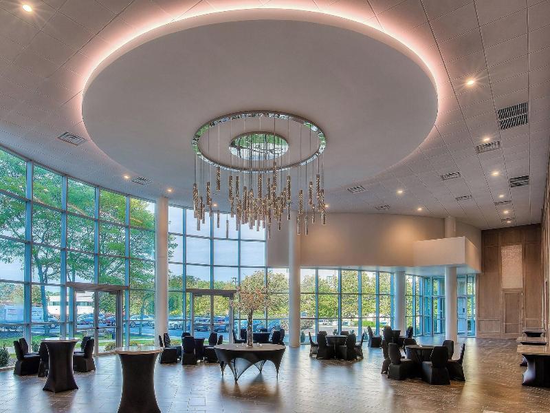 Sheraton Eatontown Hotel image