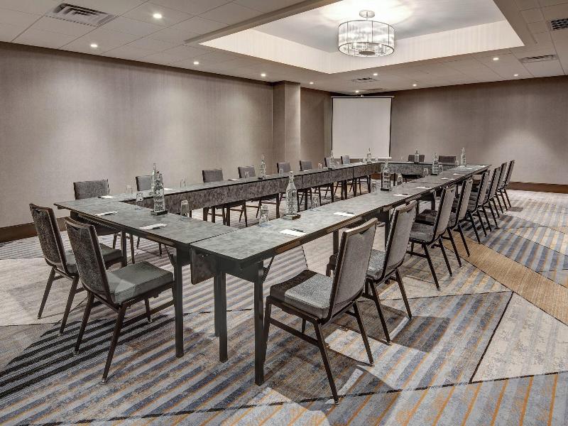 Sheraton Eatontown Hotel image