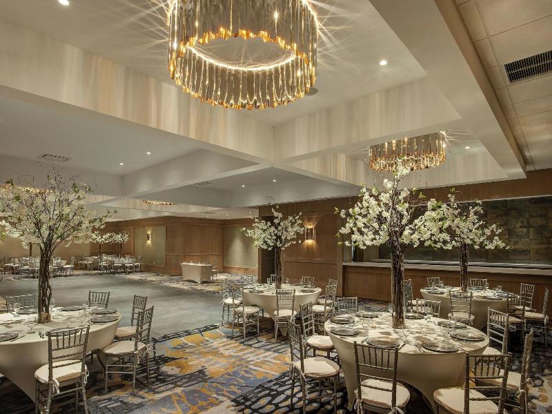 Sheraton Eatontown Hotel image