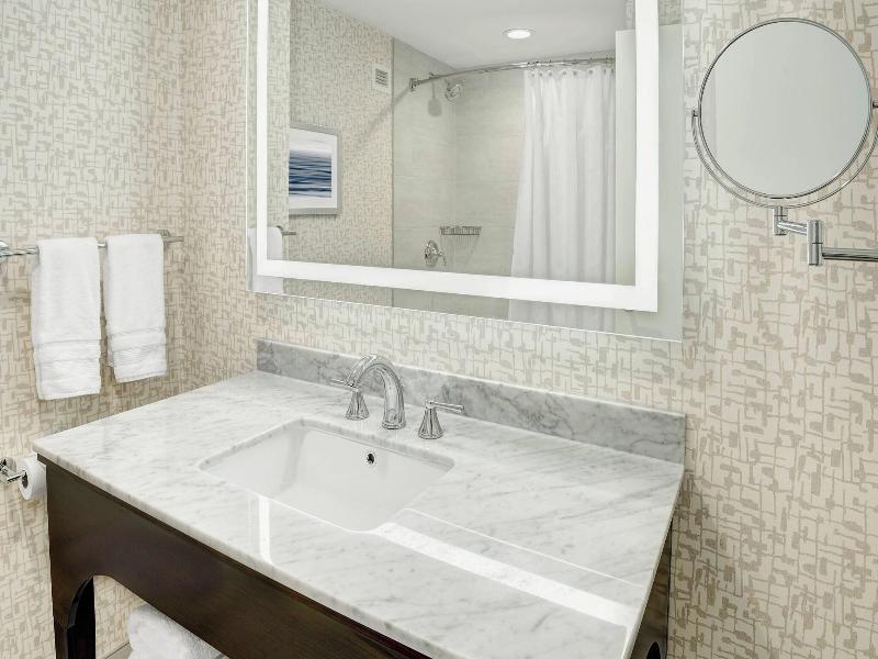 Sheraton Eatontown Hotel image