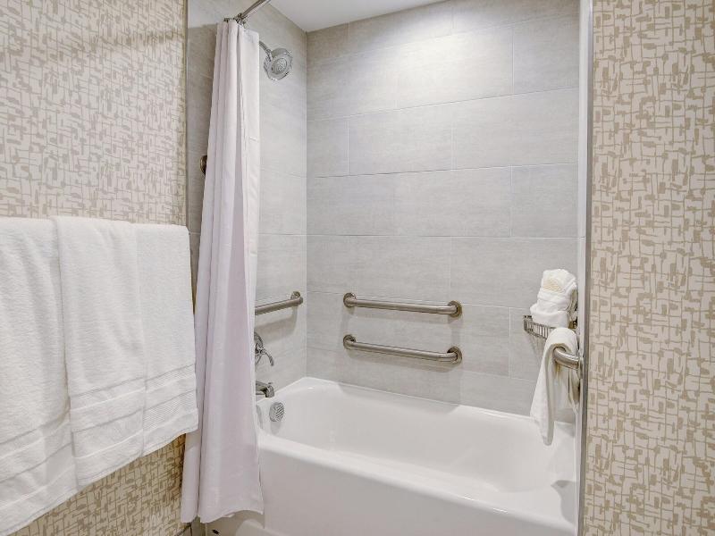 Sheraton Eatontown Hotel image