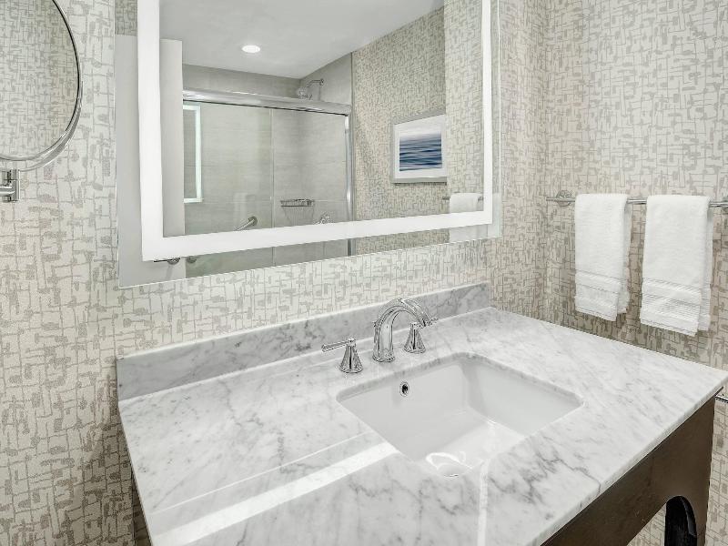 Sheraton Eatontown Hotel image