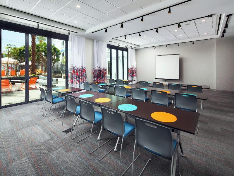 Aloft El Segundo - Los Angeles Airport image