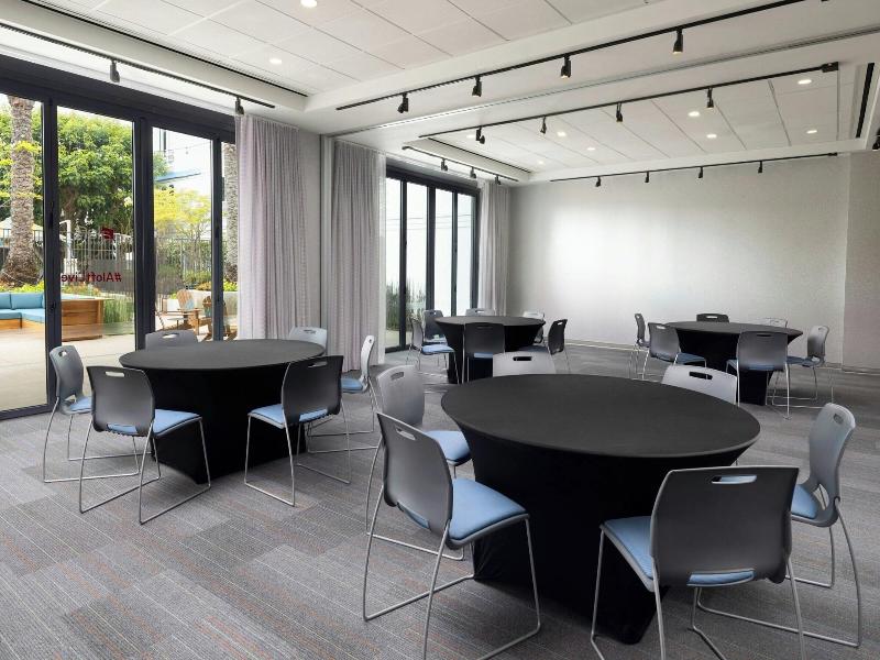 Aloft El Segundo - Los Angeles Airport image