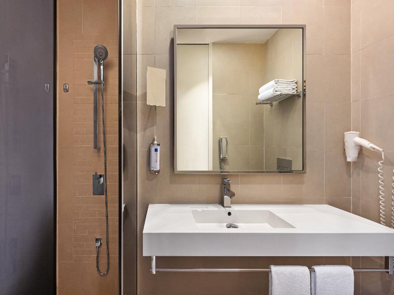 Centro Capital Doha By Rotana image