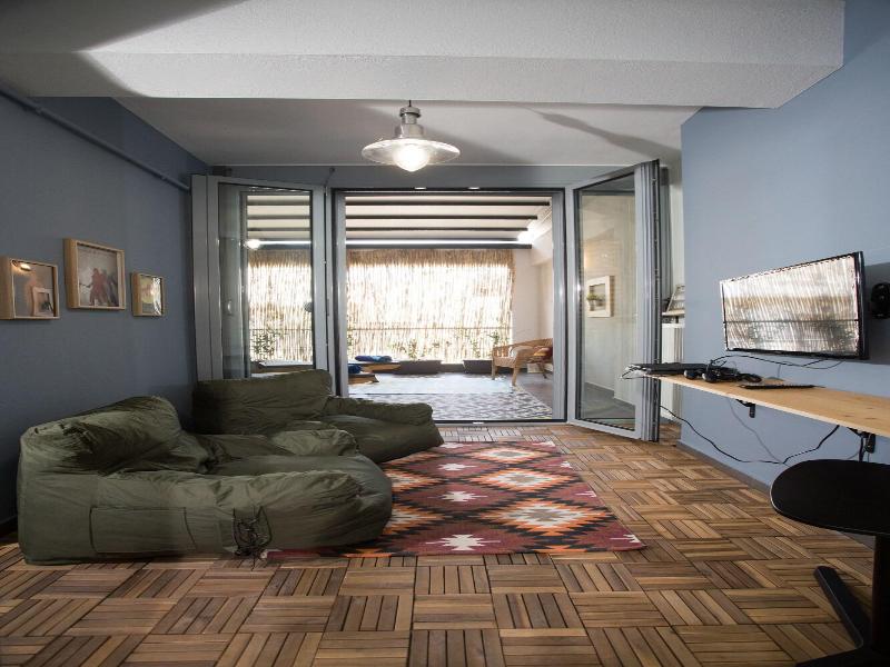 Polis Apartments