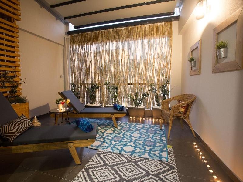 Polis Apartments