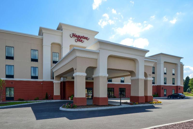 Hampton Inn Potsdam image