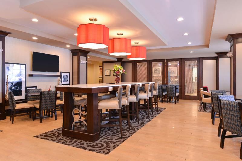 Hampton Inn Potsdam image