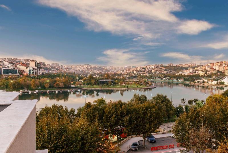 Ramada By Wyndham Istanbul Golden Horn image