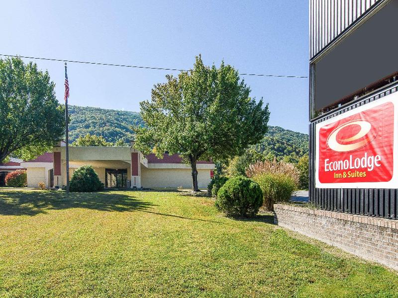Econo Lodge Inn & Suites Southwest image