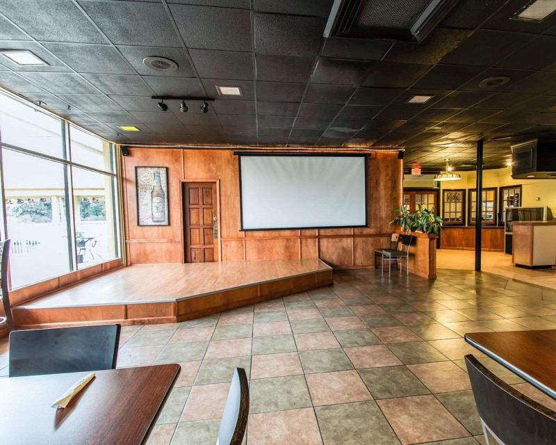 Econo Lodge Ormond Beach Area image